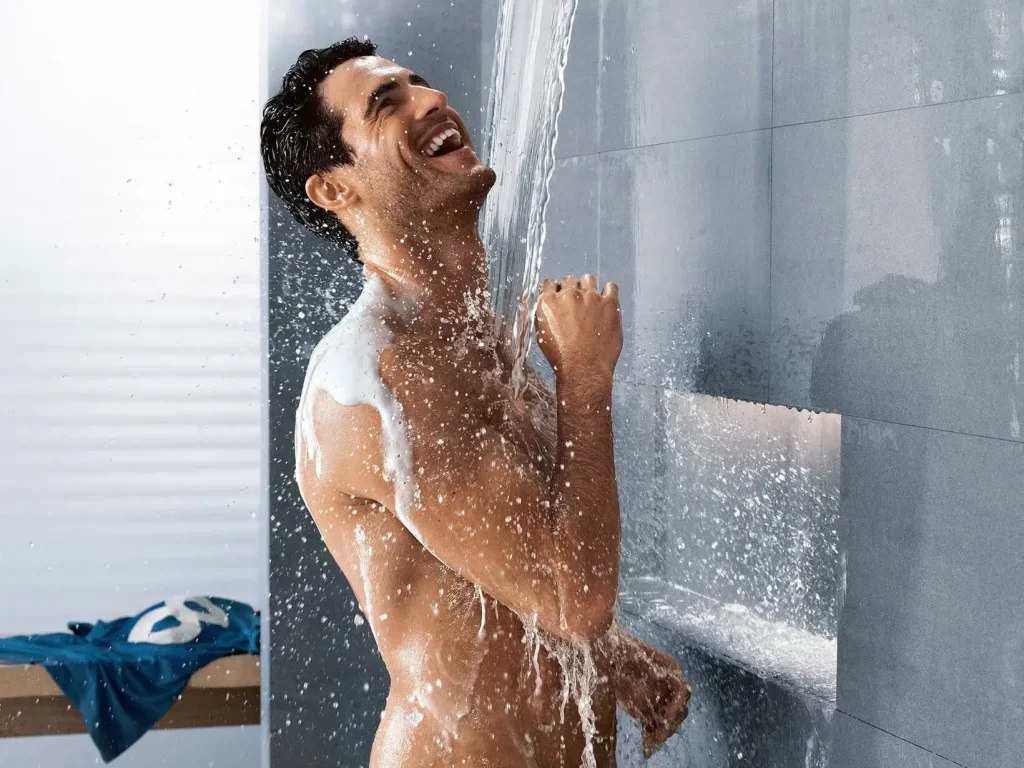 دوش اب سرد بعد تمرین